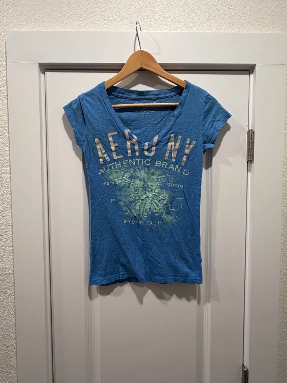 Y2K Aeropostale Blue V-Neck Graphic Tee